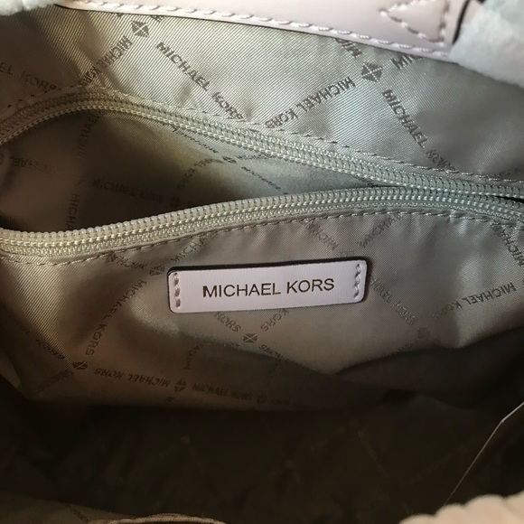 🌼Michael Kors backpack Set - Picture 10 of 16